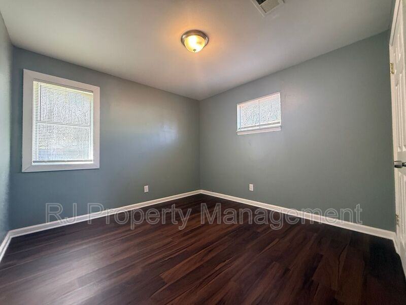 3613 Ladue St - Photo 6 of 9