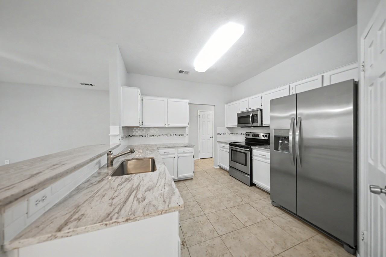 4305 Rifle Dr - Photo 5 of 25