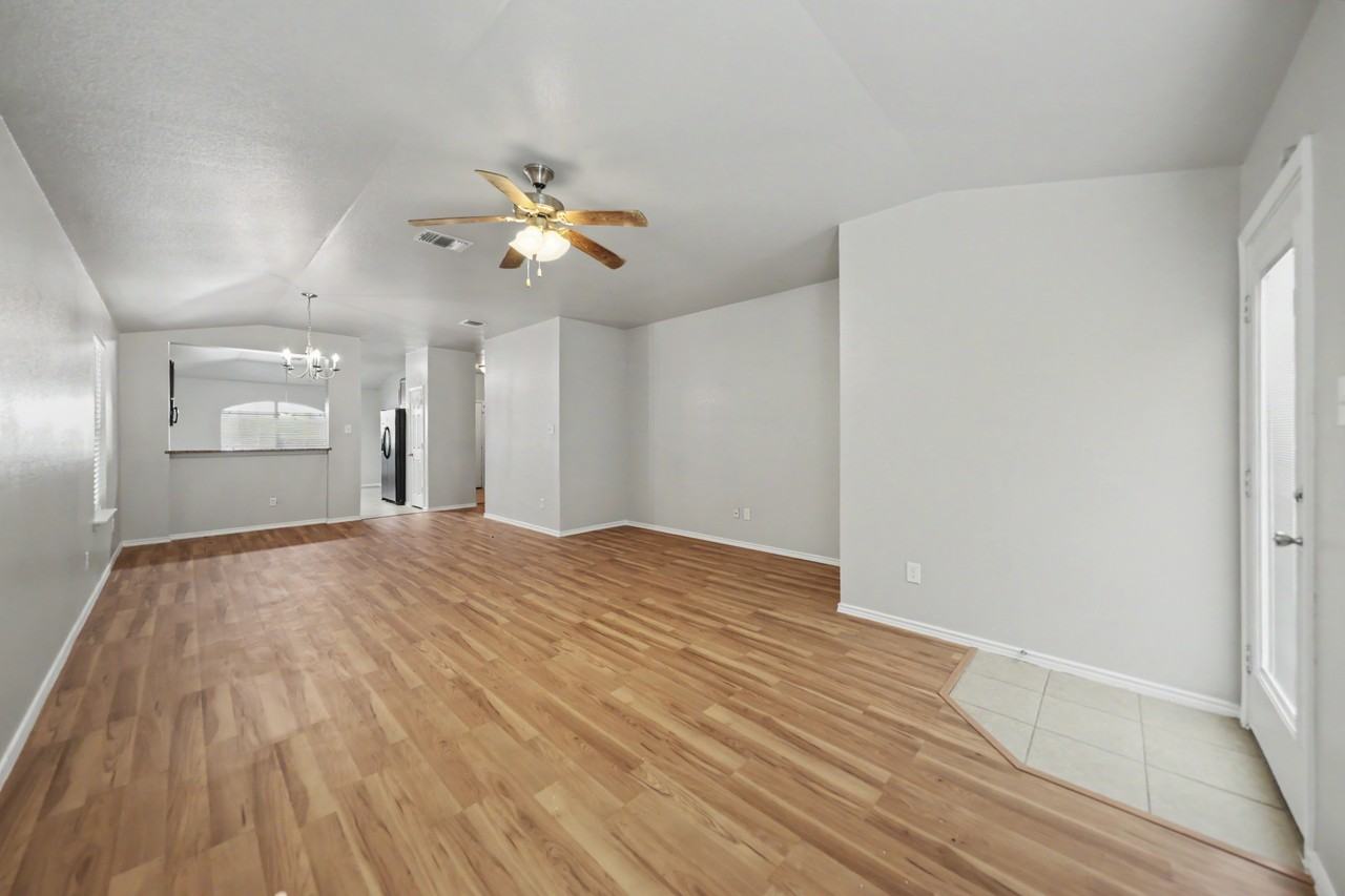 6500 Katy Creek Ln - Photo 7 of 20