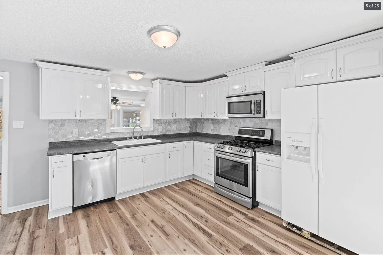 4896 First Ave - Photo 5 of 13