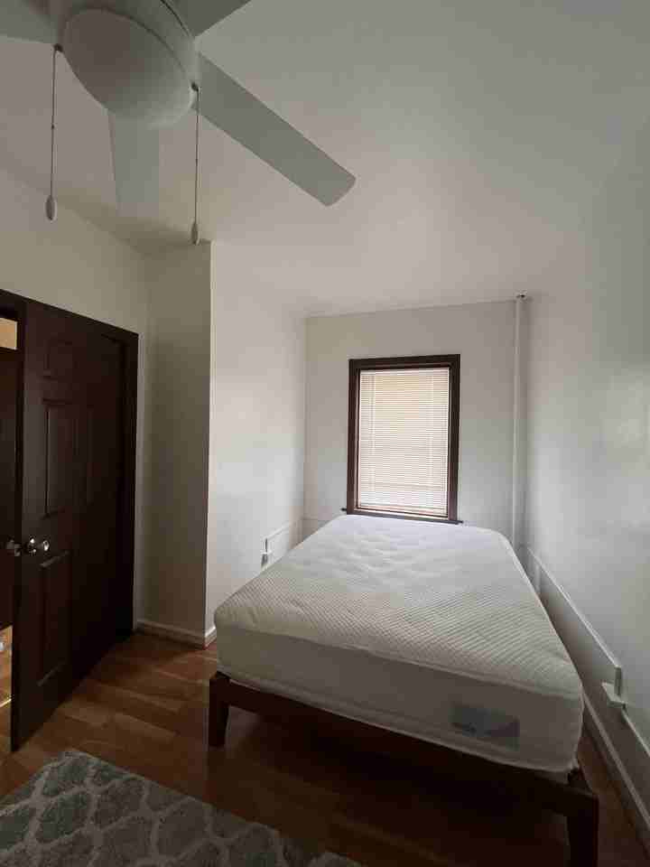 5000 N Kenmore Ave #206 - Photo 6 of 12