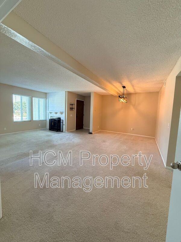 4852 Cabana Dr #204 - Photo 4 of 26