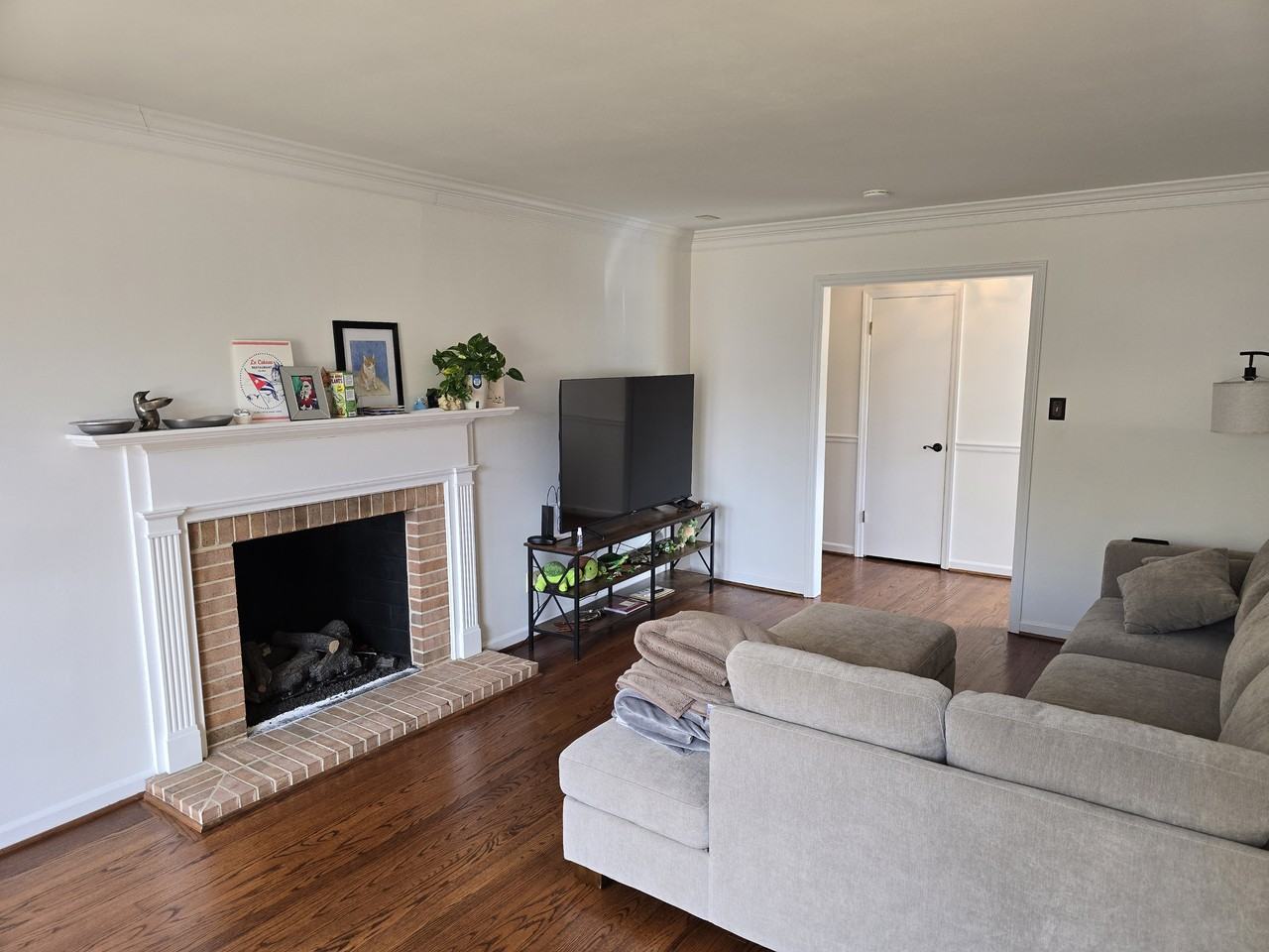 2815 Amherst Ave - Photo 3 of 20