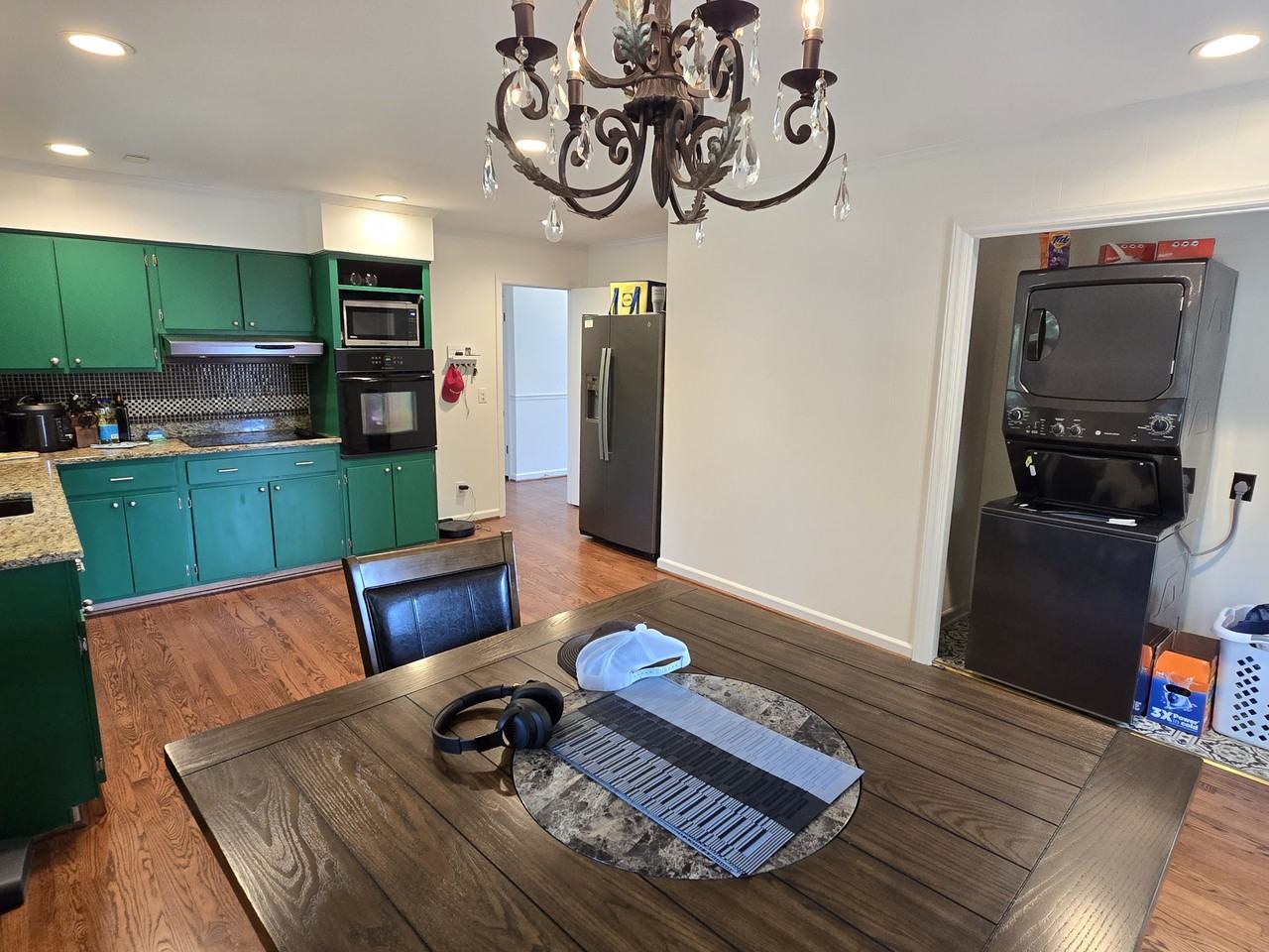 2815 Amherst Ave - Photo 7 of 20