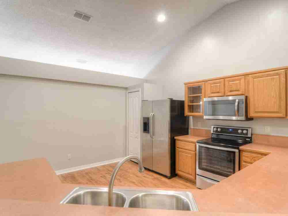 313 Johns Glen Dr - Photo 5 of 16