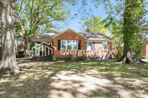 featured image of 1064 Bonnie St