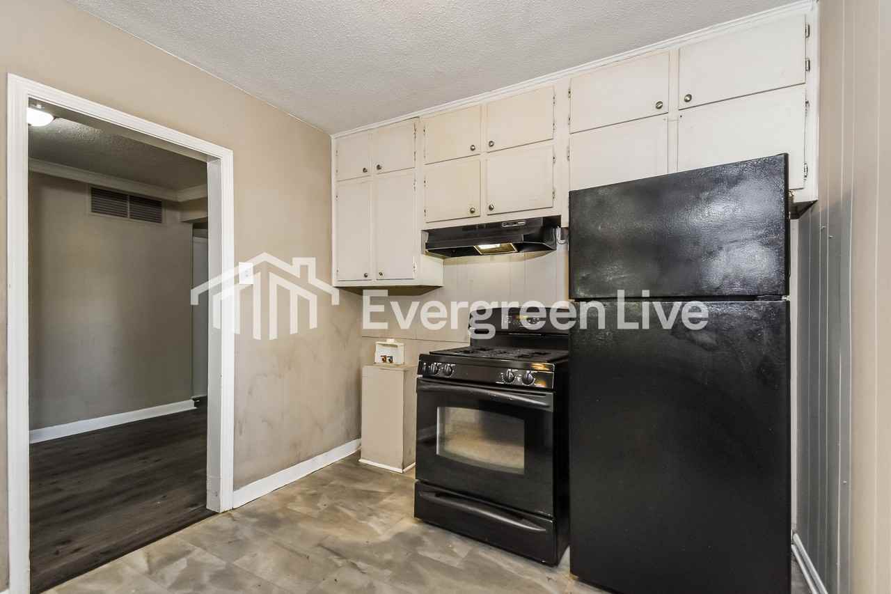 1064 Bonnie St - Photo 7 of 15