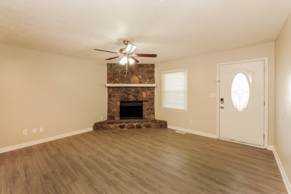 3325 Shady Cove Rd #0 - Photo 4 of 16