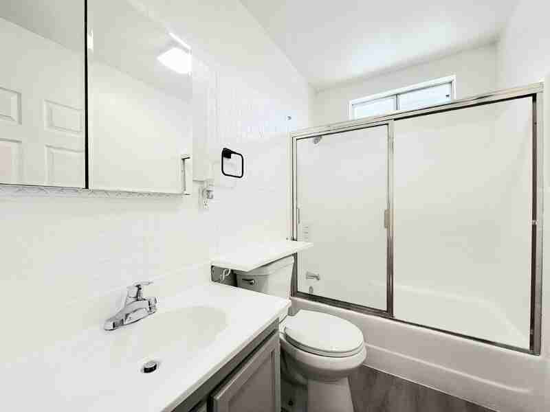 3173 Fairmount St - Photo 6 of 15