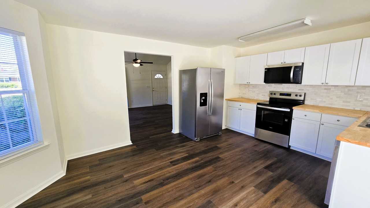 4414 Mcclelland Dr - Photo 3 of 13