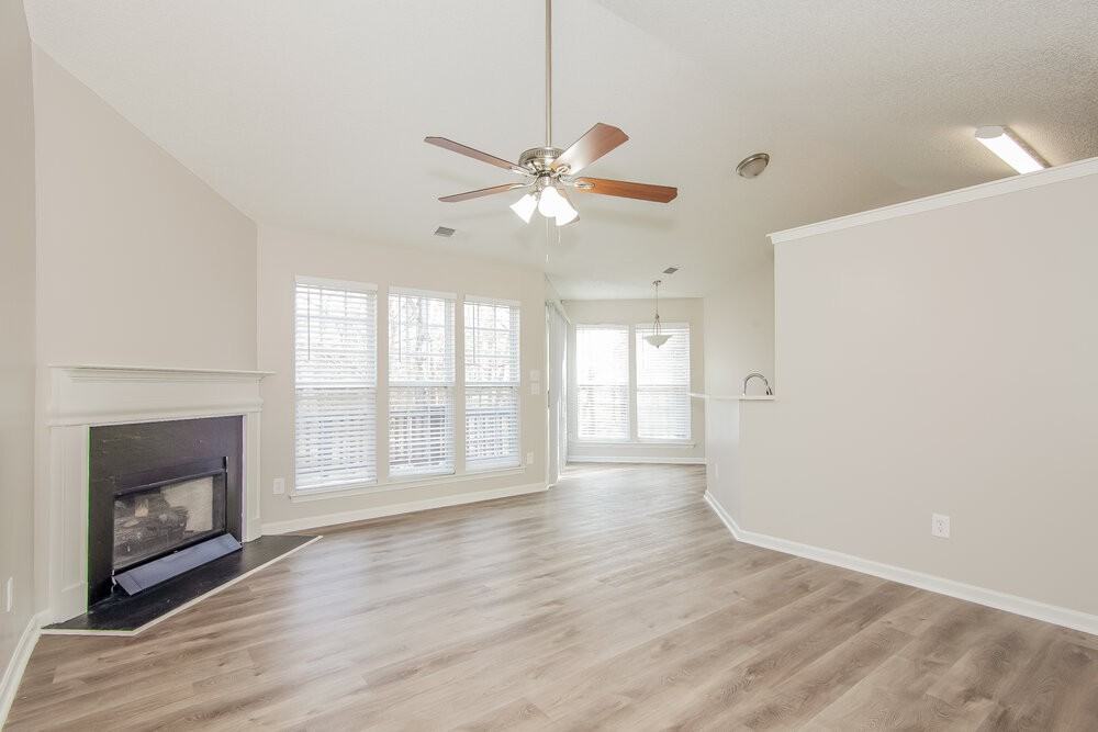 105 Silverleaf Rd - Photo 4 of 17