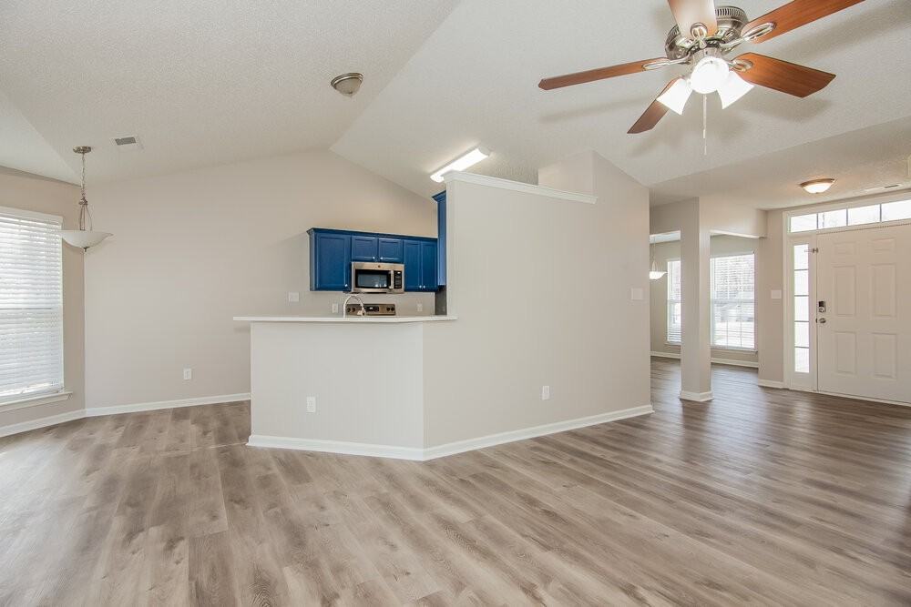 105 Silverleaf Rd - Photo 5 of 17