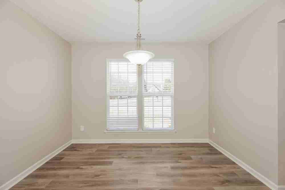 105 Silverleaf Rd - Photo 6 of 17