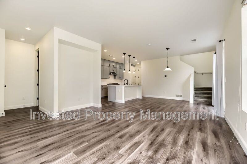 3061 Low Meadow Blvd - Photo 3 of 23