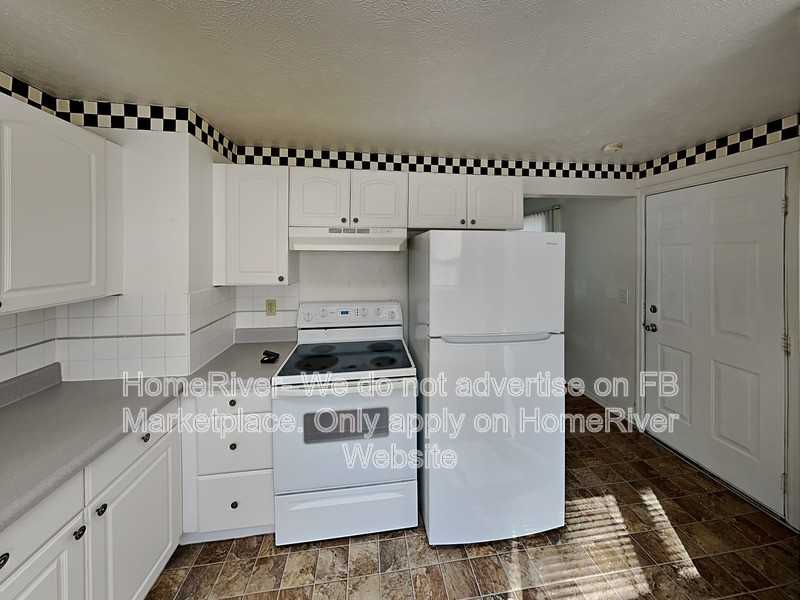 5614 N Cannon St - Photo 5 of 15