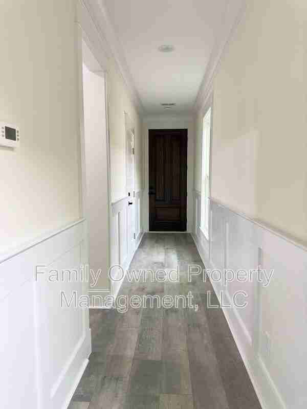 2245 Fillmore St - Photo 5 of 28