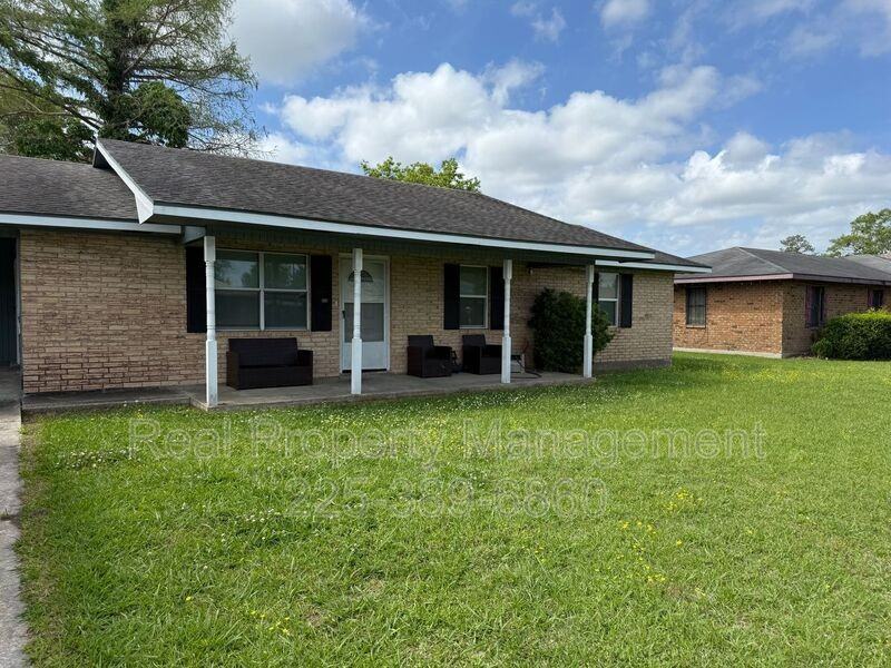 160 Ebony Dr - Photo 2 of 17