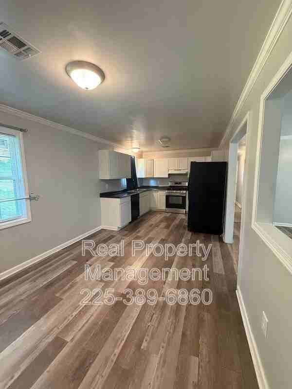 160 Ebony Dr - Photo 3 of 17