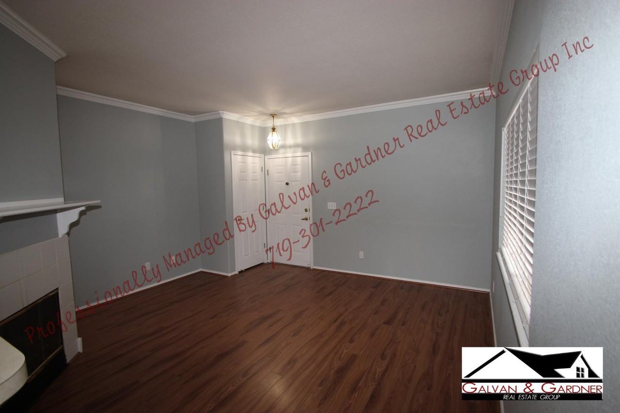 3850 Strawberry Field Grv Apt B - Photo 5 of 19