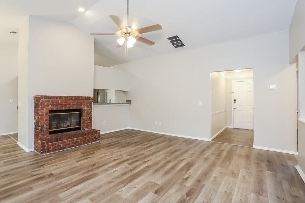 12755 Serenade Cir N - Photo 4 of 16