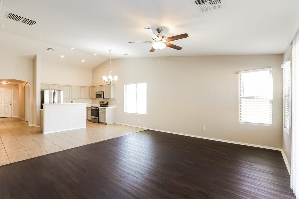 6622 S 23rd Ave - Photo 3 of 15