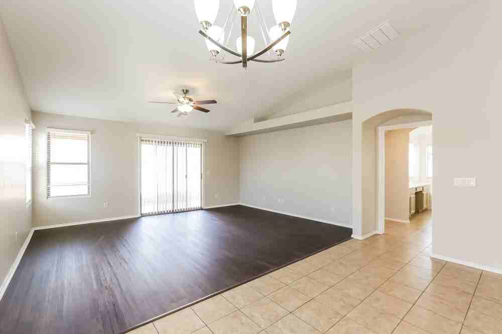 6622 S 23rd Ave - Photo 5 of 15