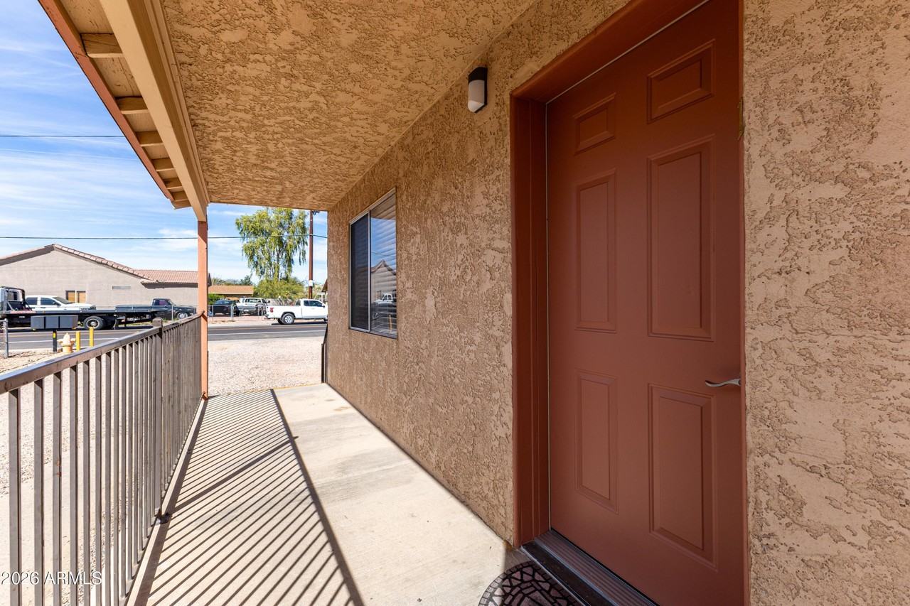 12817 W Cottonwood St #1 - Photo 3 of 7