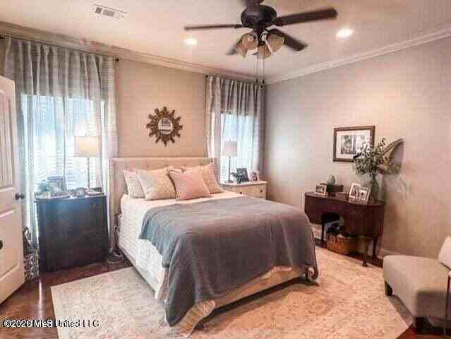 715 Chambord Dr - Photo 5 of 11