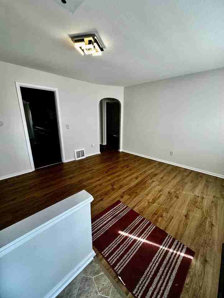 126 California Blvd - Photo 2 of 24