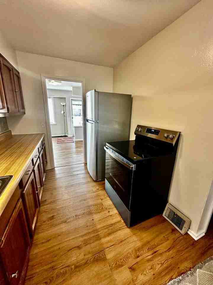 126 California Blvd - Photo 5 of 24