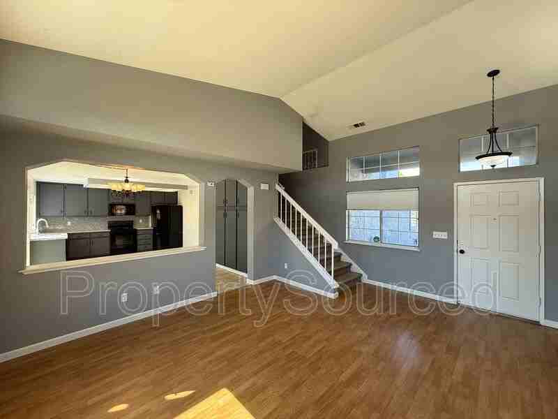 1520 Andrew St - Photo 6 of 43