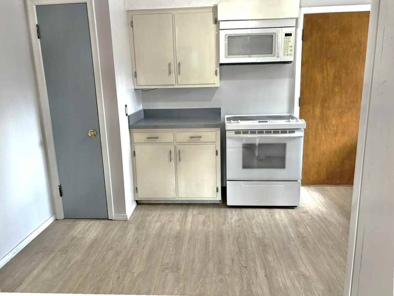 4033 Hillandale Rd #4ORD - Photo 6 of 13
