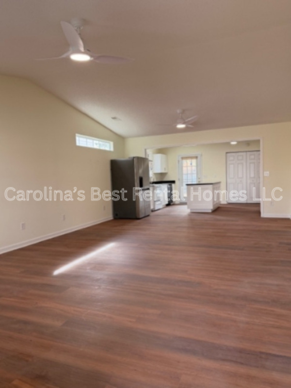 432 Dahoon Dr - Photo 3 of 19