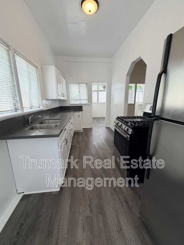 1728 N California St - Photo 6 of 16