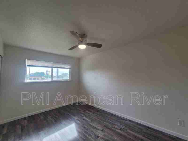 7143 Bacchini Ave - Photo 5 of 13