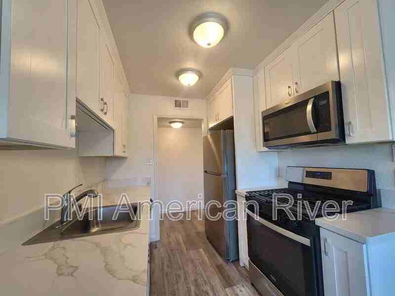 7143 Bacchini Ave - Photo 6 of 13