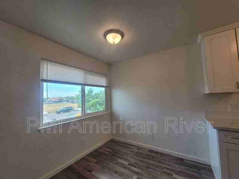 7143 Bacchini Ave - Photo 7 of 13