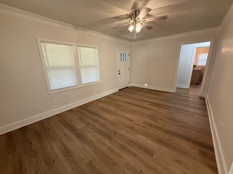 3739 Rhea Ave - Photo 5 of 46