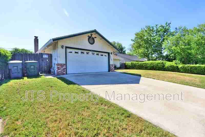 6069 Kingwood Cir - Photo 2 of 50