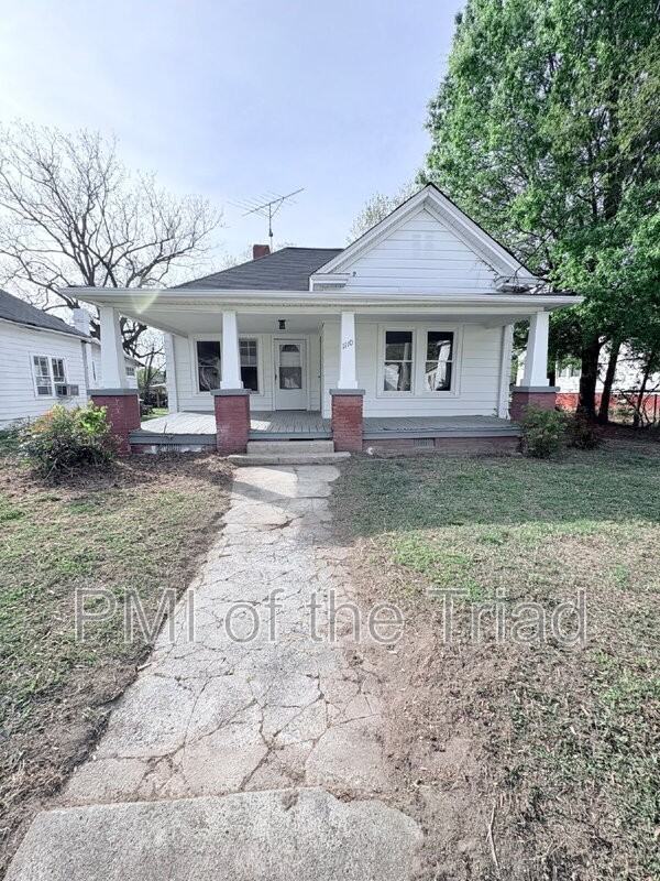 1110 Adams St - Photo 2 of 25