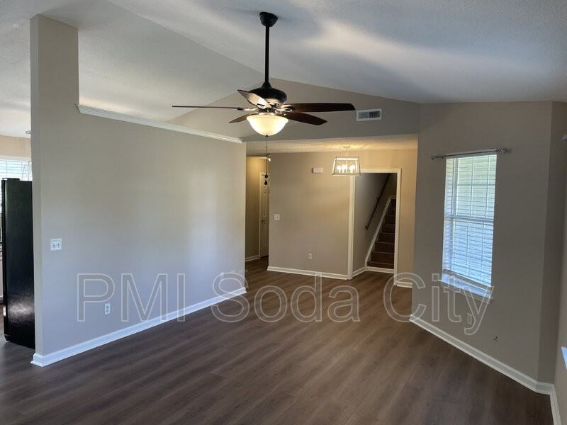 103 Walnut Grove Cir - Photo 6 of 36