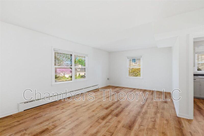 130 S 29th St #2 - Photo 3 of 22