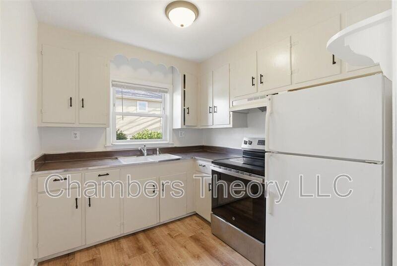 130 S 29th St #2 - Photo 5 of 22