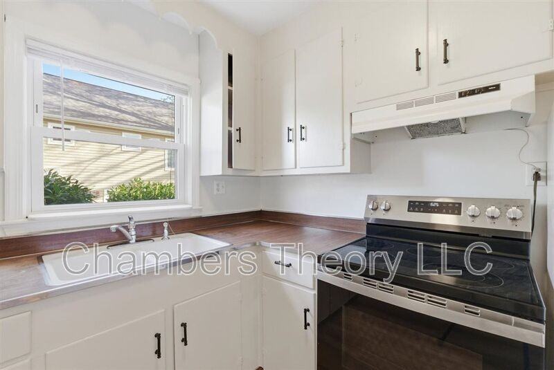 130 S 29th St #2 - Photo 6 of 22