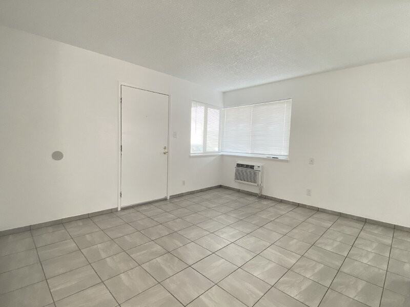 6820 7th Ave #8 - Photo 3 of 15