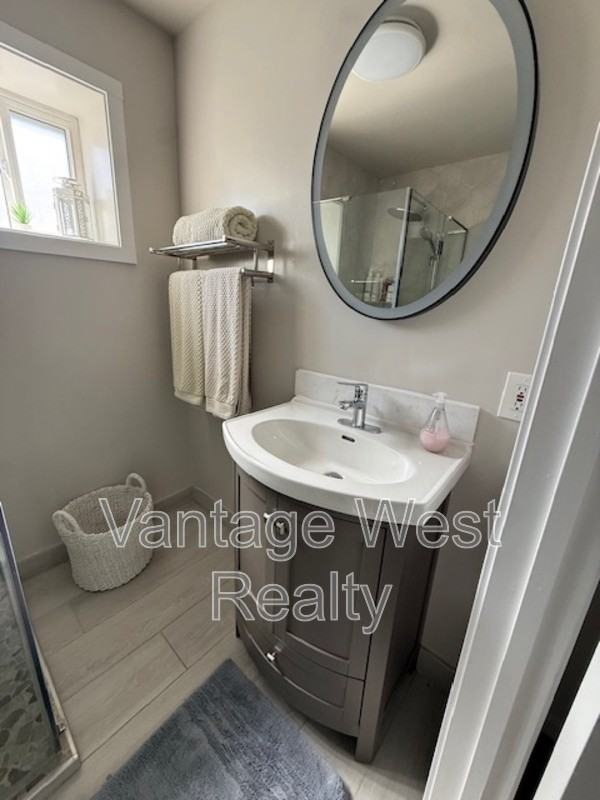 16247 Carrs Landing Rd - Photo 3 of 21