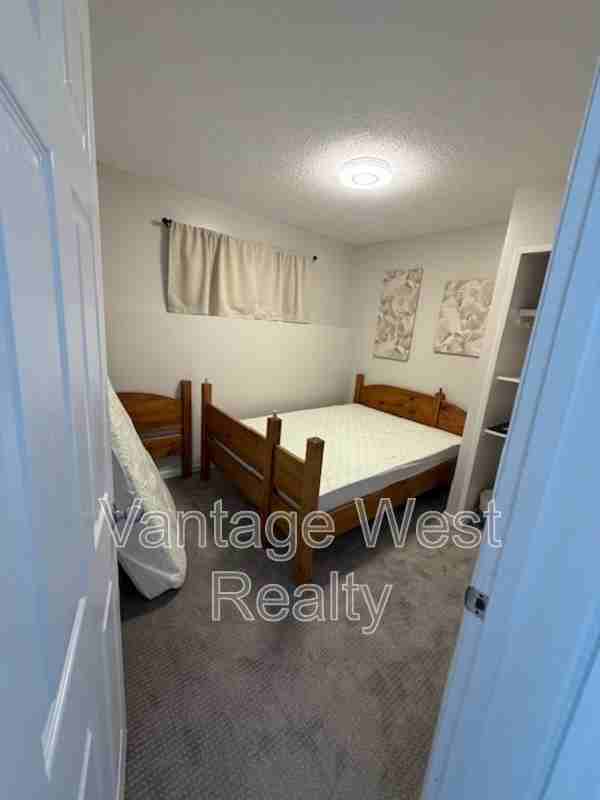 16247 Carrs Landing Rd - Photo 4 of 21