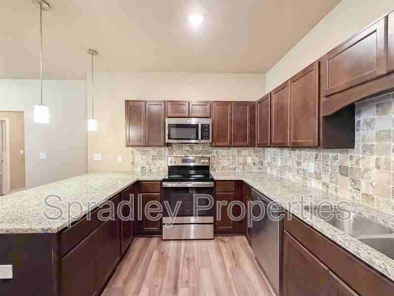 1003 Laurel Dr Unit A - Photo 7 of 18