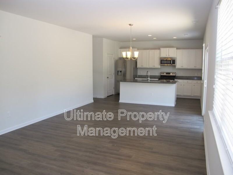 8164 E Highcroft Dr Ne - Photo 3 of 16