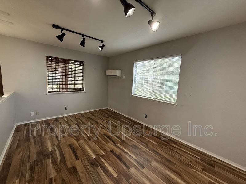 3404 Bechelli Ln - Photo 4 of 5